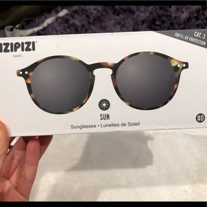 Izipizi tortoise sunglasses